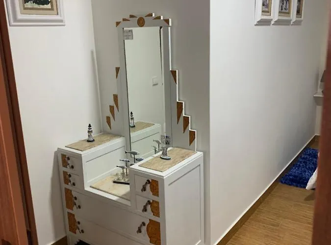 Moradia Ricardo - 民宿 纳扎雷